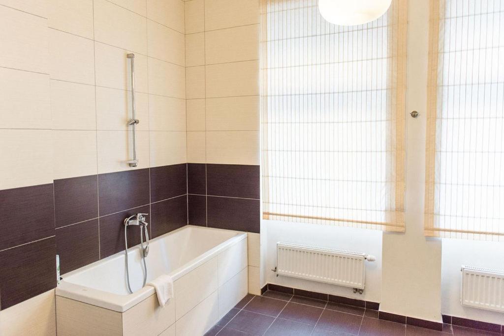 Lion Apartments In Historical Center, Bratislava Old Town Ngoại thất bức ảnh