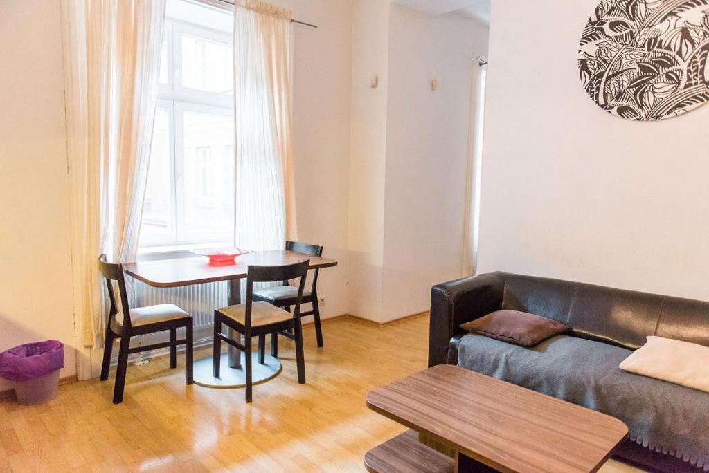 Lion Apartments In Historical Center, Bratislava Old Town Ngoại thất bức ảnh